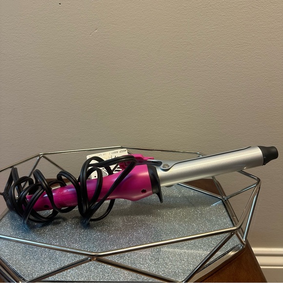 🌸 6/$16 - Curling Iron - Picture 1 of 5
